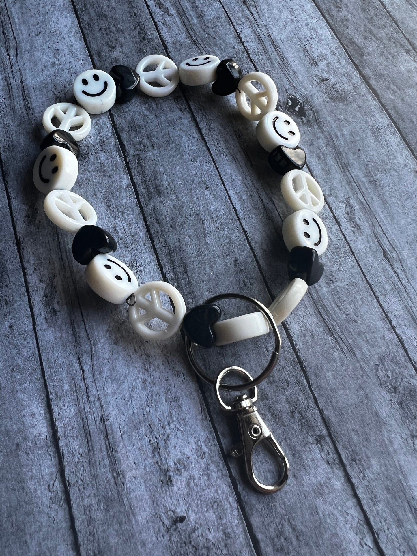 White and Black Smiley Face Keychain, Smiley Face Keychain, Key Chain Accessories, Smiley Face Wristlet, Trendy Wristlet, Trendy Keychain