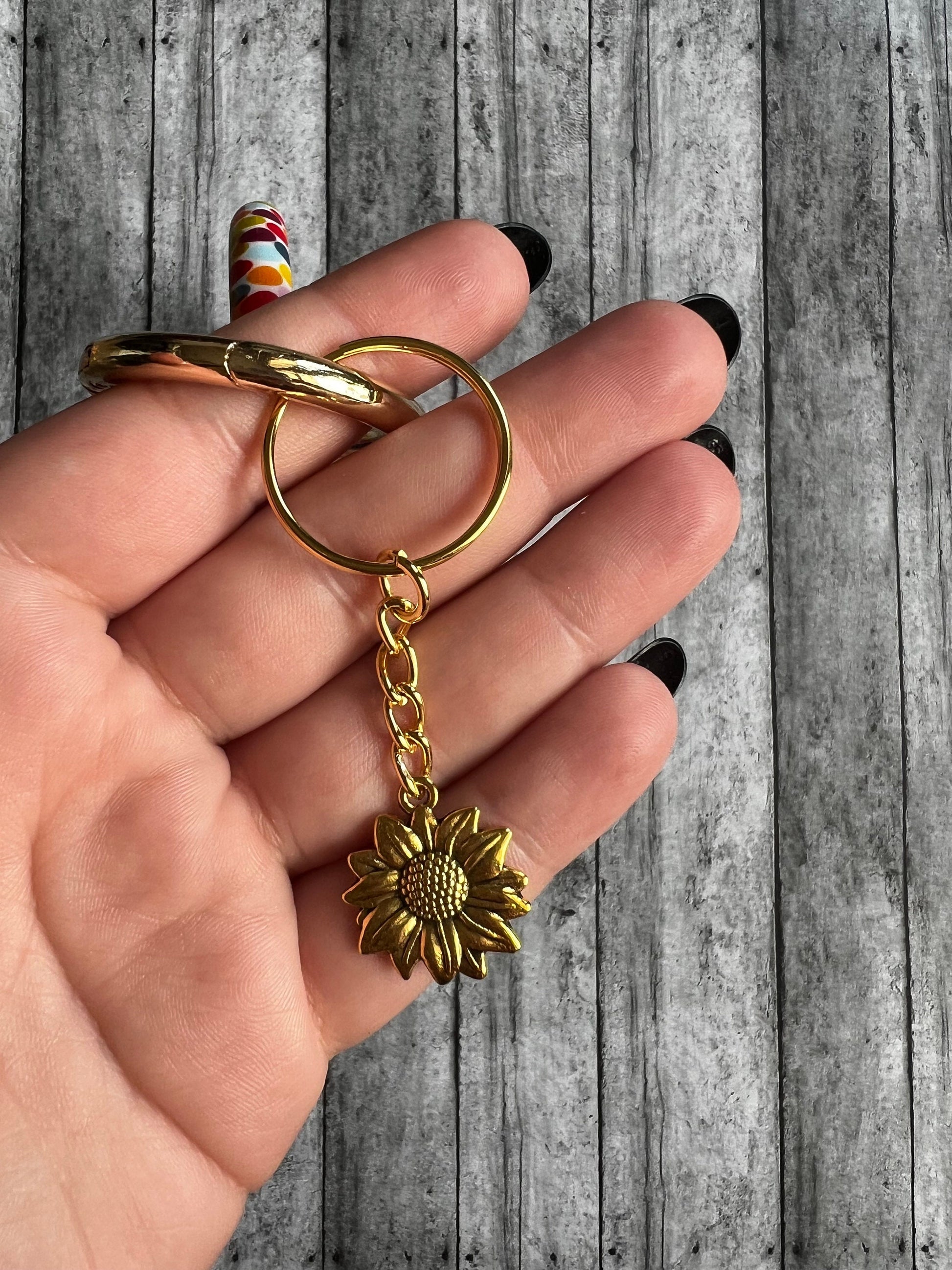 Gold Sunflower Alloy Keychain, Sunflower Keychain, Keychain for Beaded Wristlet, Backpack Keychain, Gifts for Her, Gold Accessories