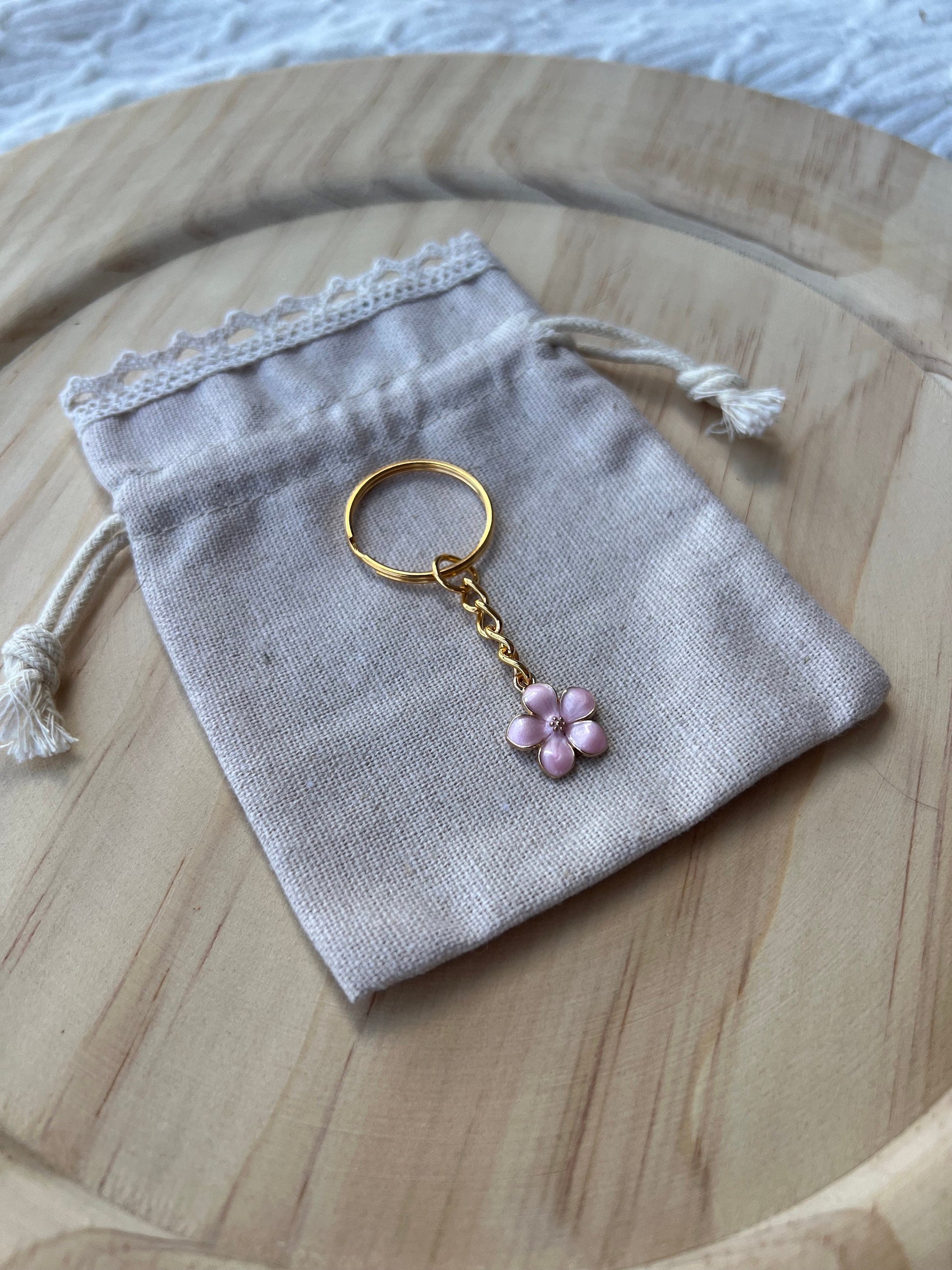 Gold Flower Keychain, Pink Flower Keychain, Gold Accessories, Gold Keychain, Gold Flower Accessories, Gold Jewelry, Gifts for Her